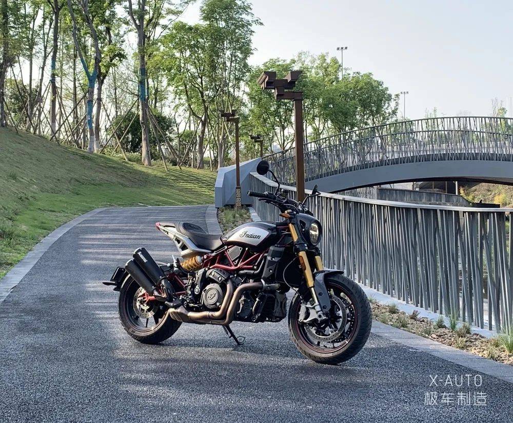 脾性和善的美式怪咖杜卡迪车主眼里的印第安ftr1200rcarbon