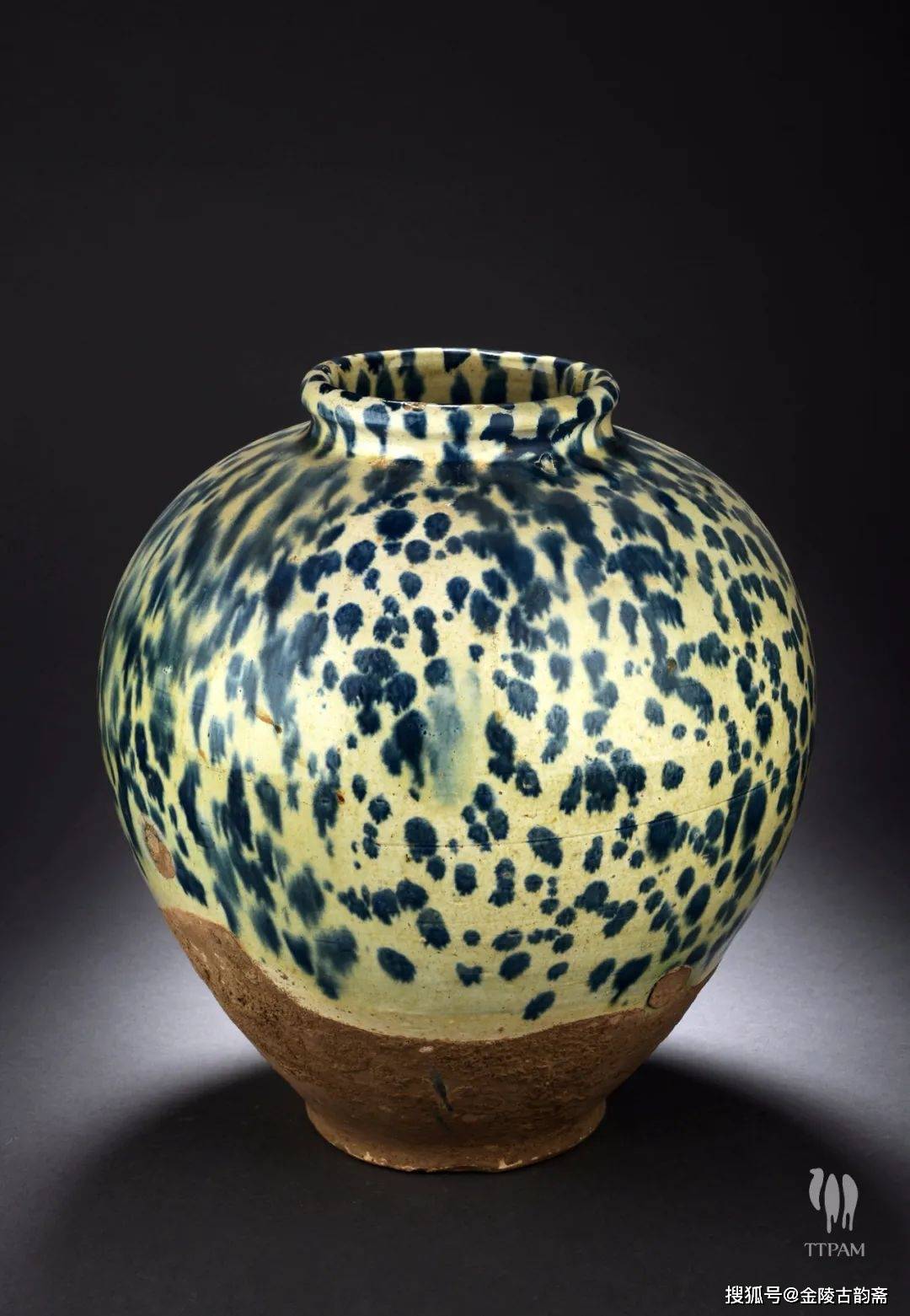 中国　唐代　藍釉俑　猫　珍品　I40-3 中国 唐代 藍釉俑 猫 珍品 I40-3 中国 唐代 藍釉俑