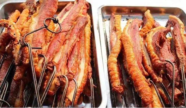 博山烤肉博山烤肉是山东淄博流传上百年绝无仅有的传统名吃,和普通