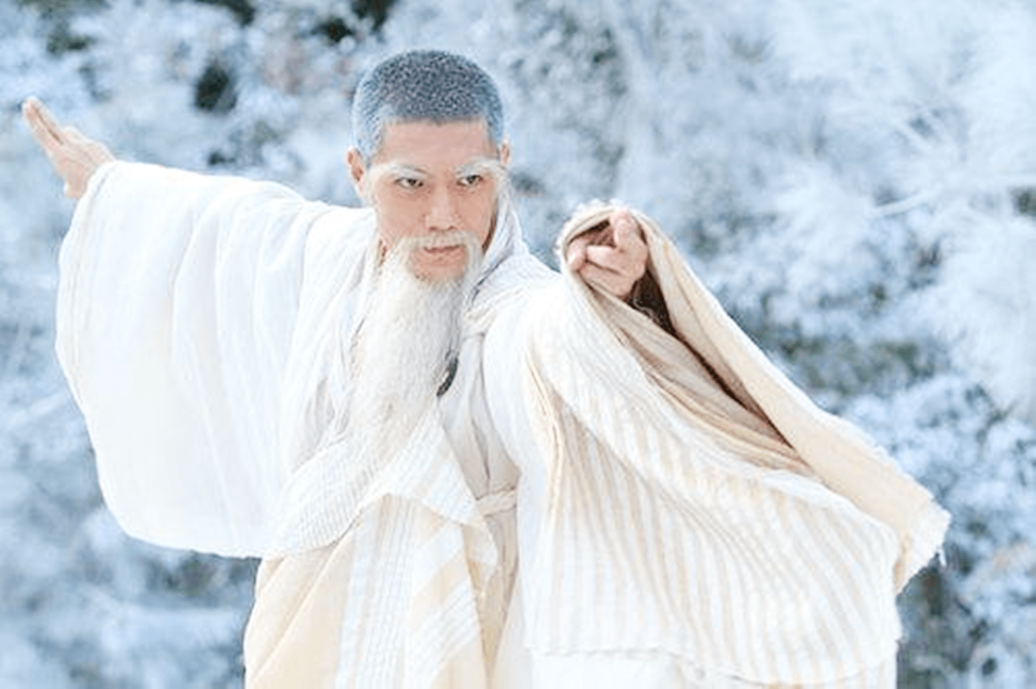 要怪得怪洪七公,耶律齐却背了"黑锅"_萧峰_郭靖_武功