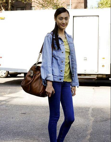 原创脱鞋成名秦舒培为何与华谊老总分手转身嫁花花公子摄影师