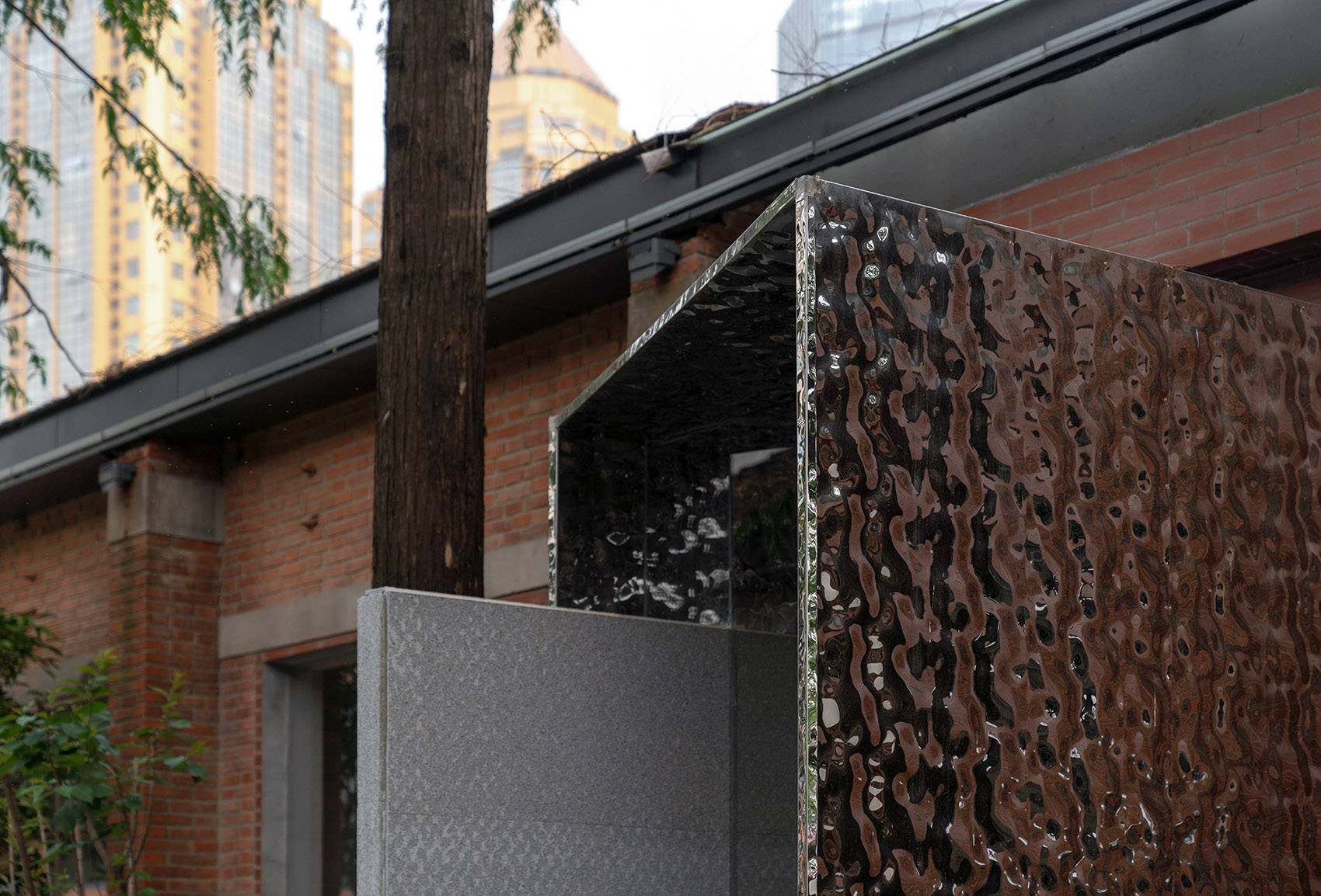 江苏淮安·“芷麦”甜品咖啡店 / SIM