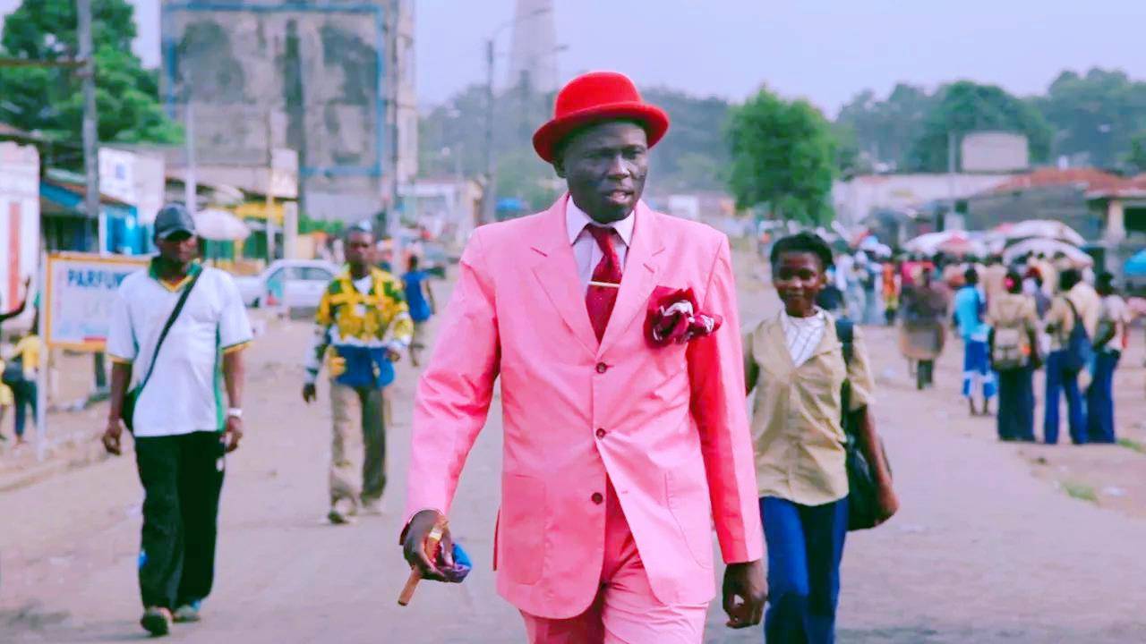 非洲"穷"国,饭都吃不饱,黑叔叔们却贷款买潮牌炫耀_杰瑞_生活_萨普