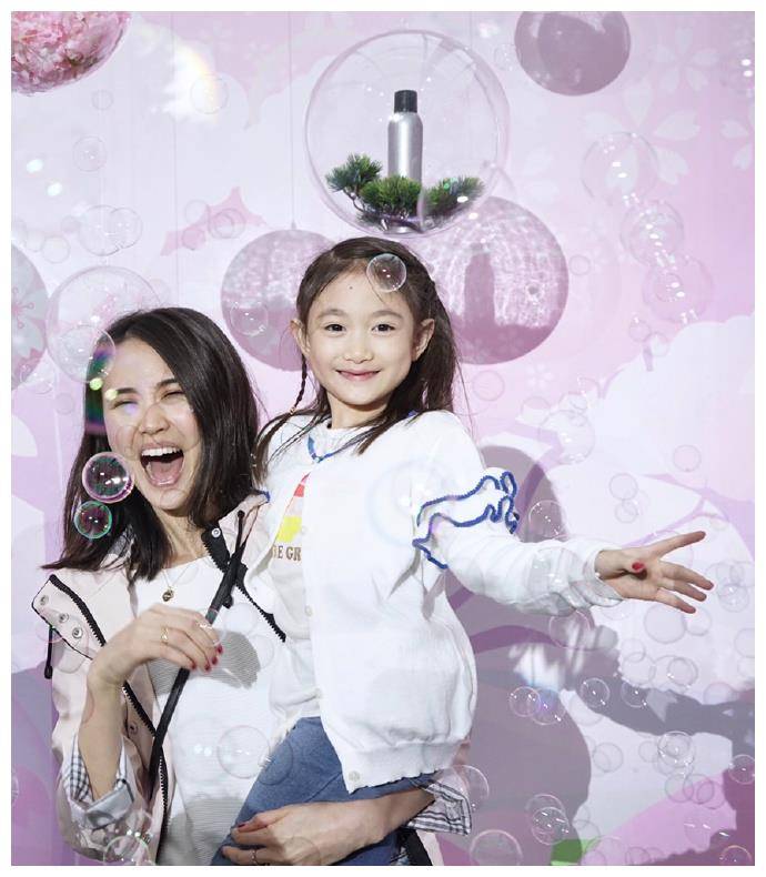 奥利_穿着_女孩