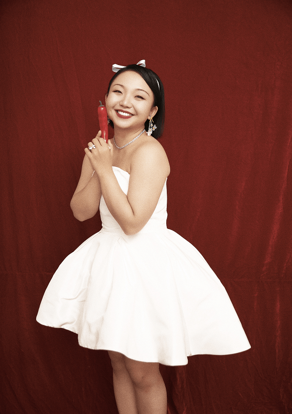 辣目洋子的抹胸蓬蓬裙穿搭辣目洋子和欧美复古风适配度太高,微胖穿得