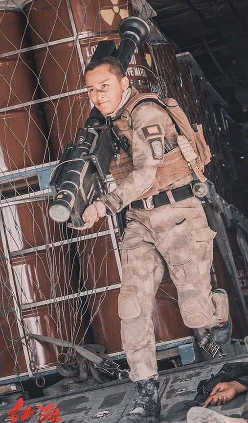 剃寸头练腹肌,骨折也不说,"老实人"蒋璐霞怎么就是没戏演?