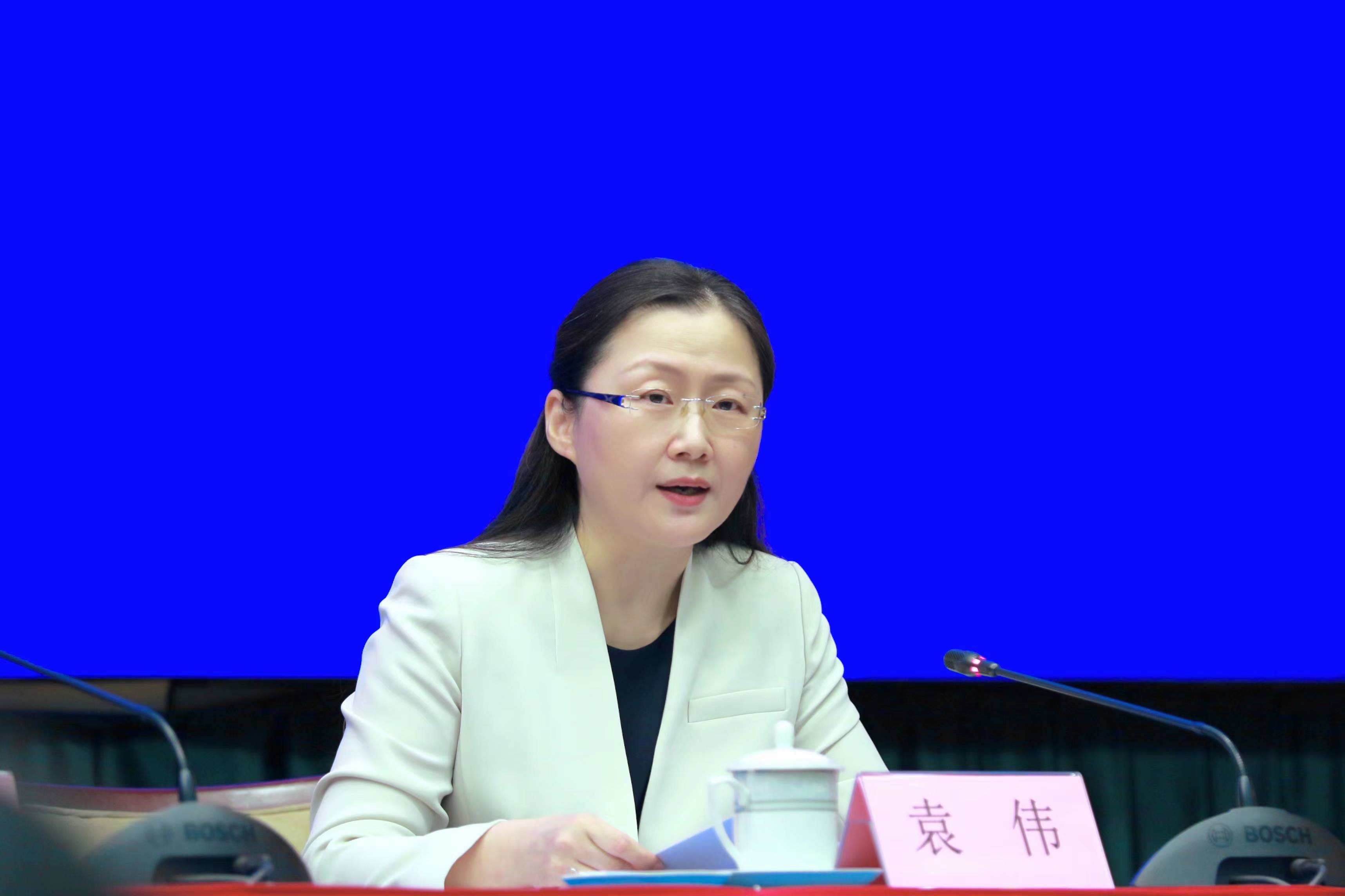 广东省人社厅袁伟答记者问推进实施港澳居民湾区社保通