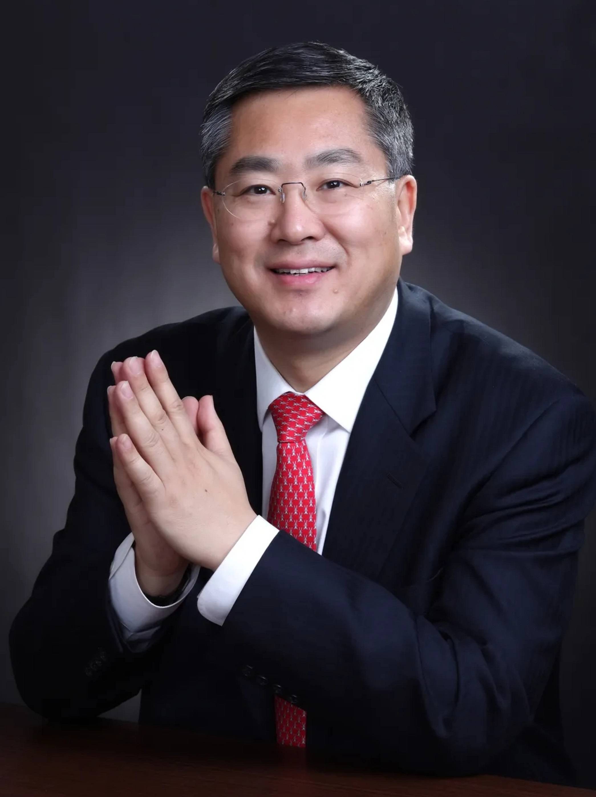 无锡藏市"黑马":21岁进国企,创业十年即上市,年营收超500亿_陈志列