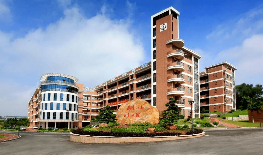 案例虹华软件科技助推东华松山湖高级中学智慧校园建设