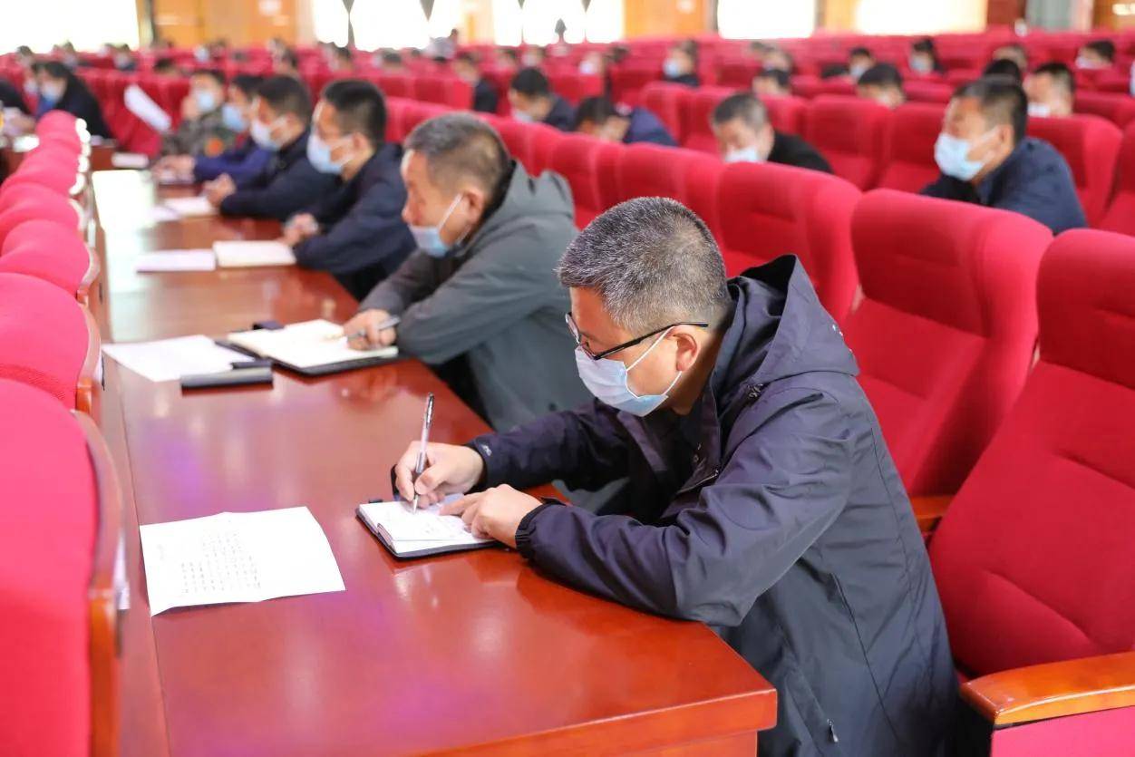 拜泉县召开黑龙江省第十三次党代会精神宣讲会议