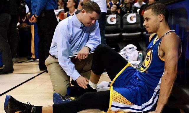 再废罗威垫脚王恶贯满盈惹公愤科比附身塔图姆超神胜斩雄鹿