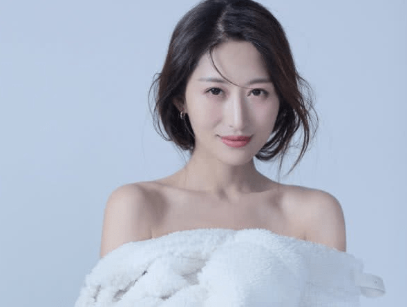 原创盘点吃蝙蝠的明星贝爷是迫不得已而她吃已然是爱好