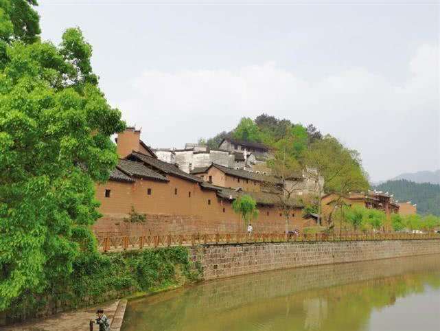 原创湖南泸溪的岩门村村内保留了54栋明清建筑最完整的是康家大院