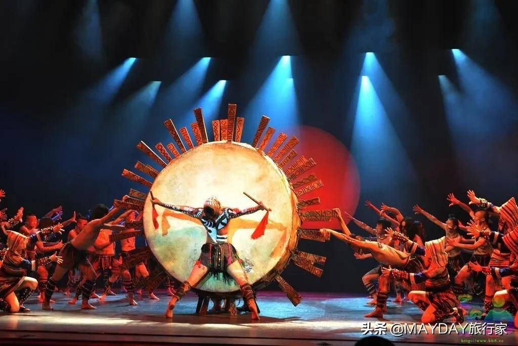 原创杨丽萍含泪宣布云南印象演出解散还没看过赶紧收藏起来