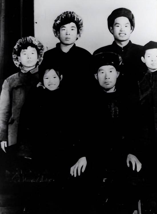 人世间作者梁晓声要从马腹中摆脱成为真正的人