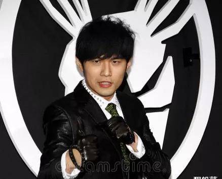 周杰伦一直为刘畊宏铺路到现在?_热度_老婆_周董