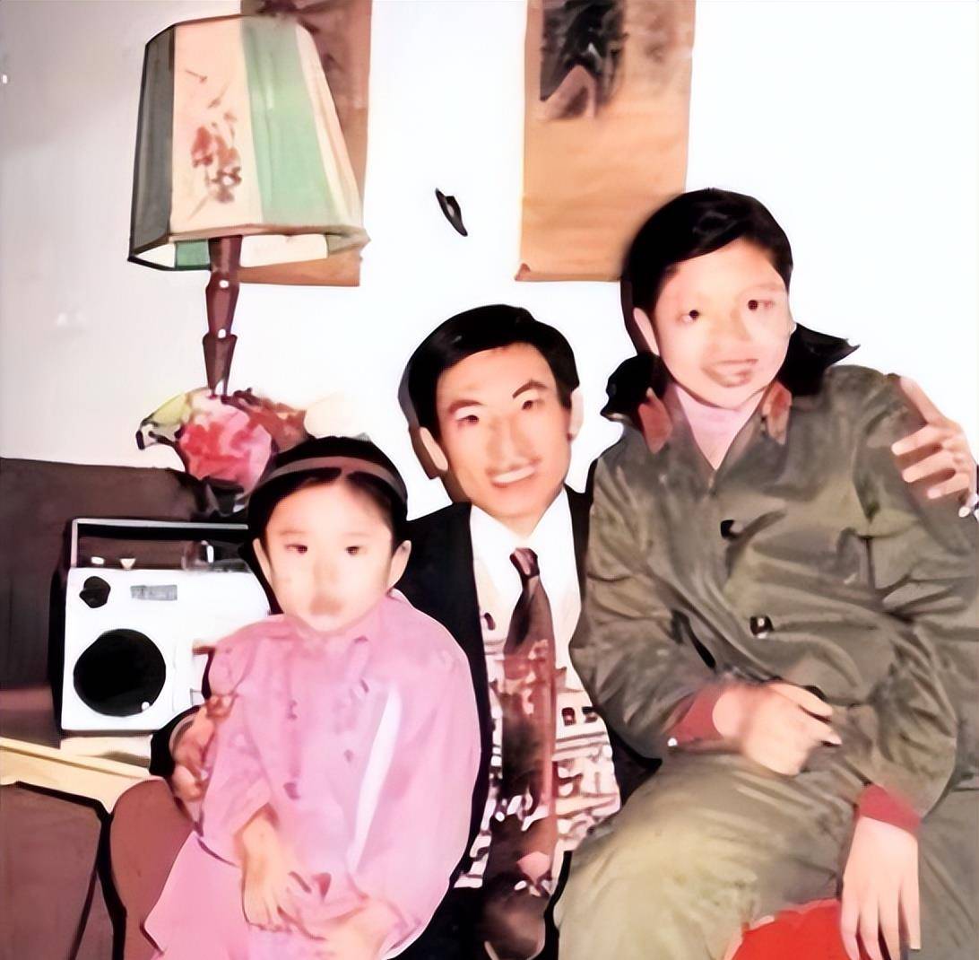 歌手韩红:从小和奶奶相依为命,至今不婚,背后的原因令人心酸_雍西