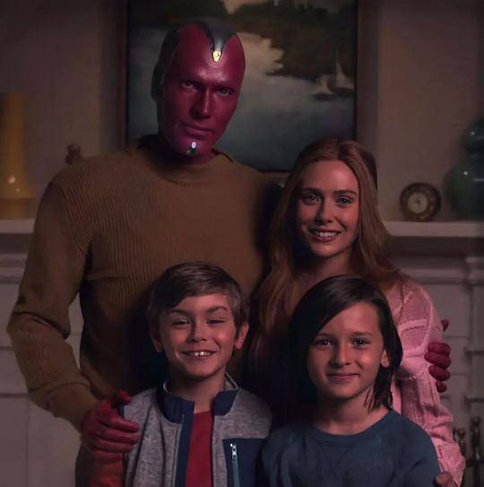 7年前,伊丽莎白奥尔森早就预测了绯红女巫的命运_旺达_奇异博士_时候