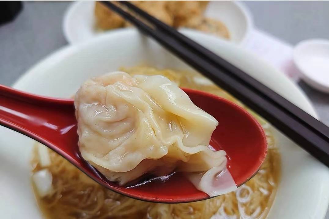 这种鱼是云吞面美味的秘诀,少了它就不地道了_大地_汤底_鱼身扁