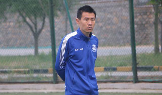 泰安校园足球教练李玉鹏从国少队员到基层教练自己有个小目标