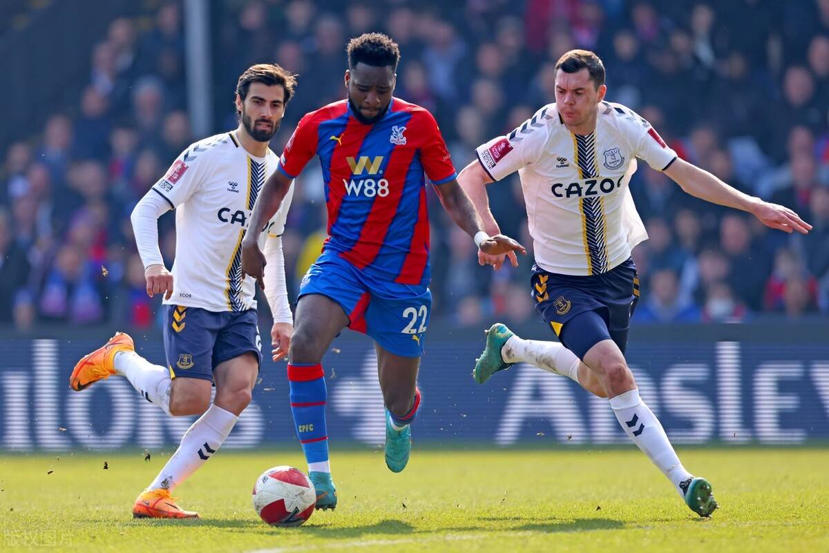 英超:埃弗顿vs水晶宫,埃弗顿饱受伤病困扰,想要提前保级很难!