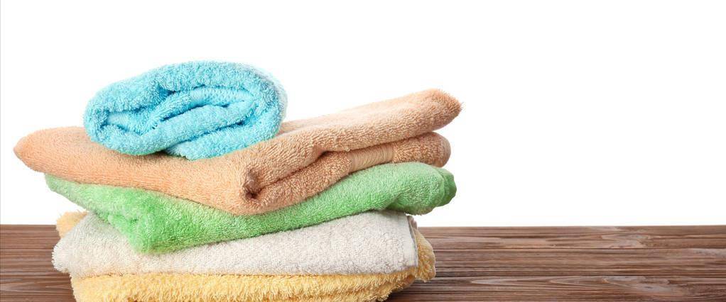 洗毛巾谁还用洗衣液教你一妙招再脏再旧的毛巾立马和新的一样