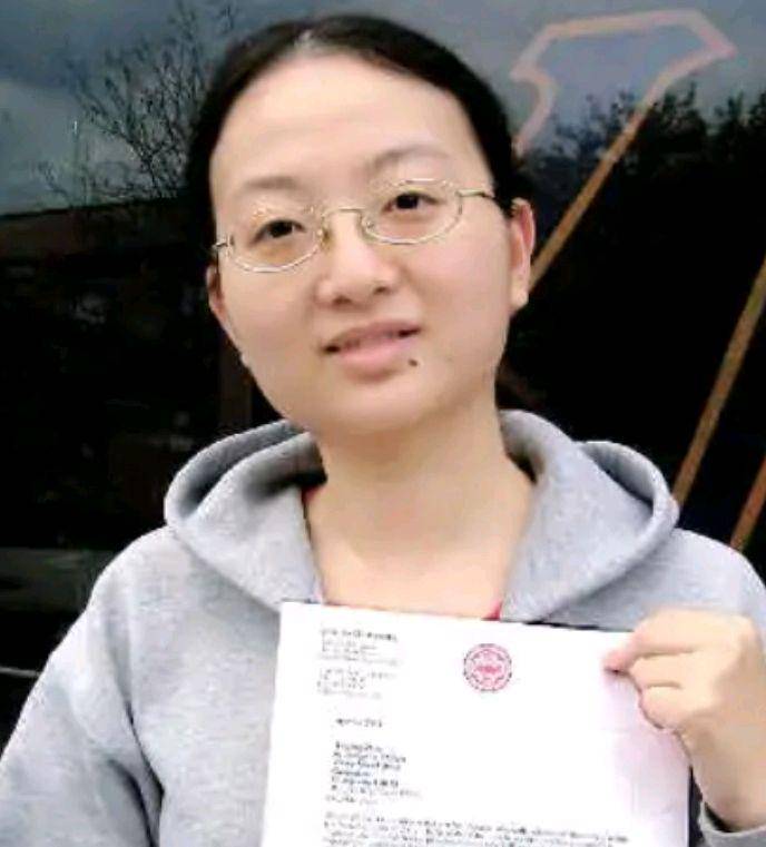 周婷婷:首位少年聋人女大学生,获得许多荣誉后,却定居美国