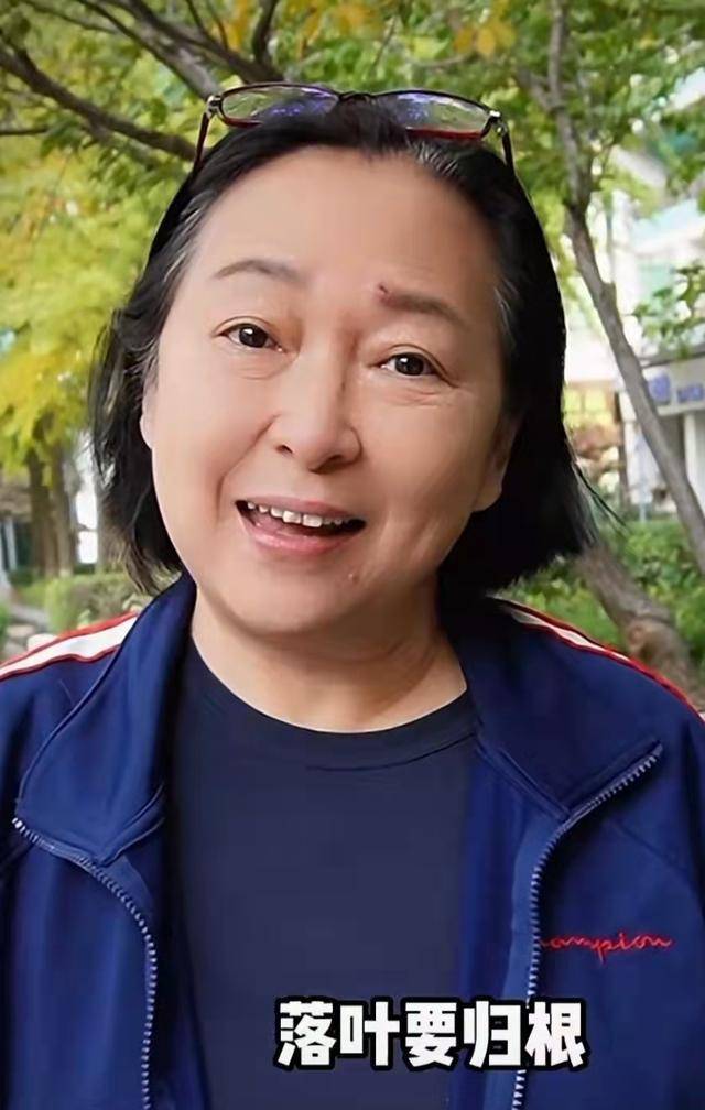 台湾演员方芳定居北京生活,逛平价菜场接地气,买大块肉称馋死了_工作