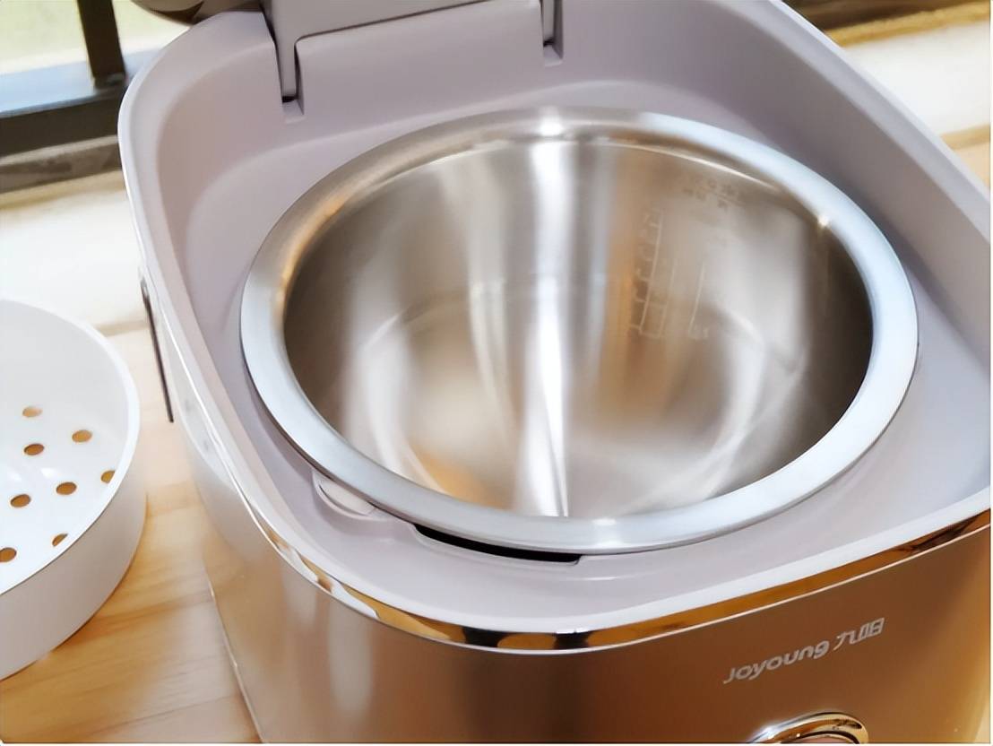 九阳0涂层电饭煲黑科技内胆纯不锈钢材质达到1公斤重