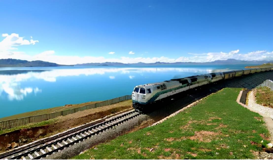 青藏铁路为啥是单轨而不用双轨从被质疑到点赞尽显中国智慧