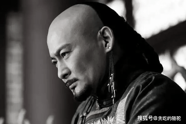 下辖26个牛录;第三部分,是舒尔哈齐的儿子济尔哈朗为旗主的镶蓝旗,镶