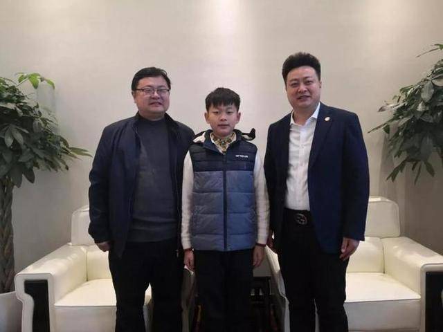 孩子_何宜德_父亲