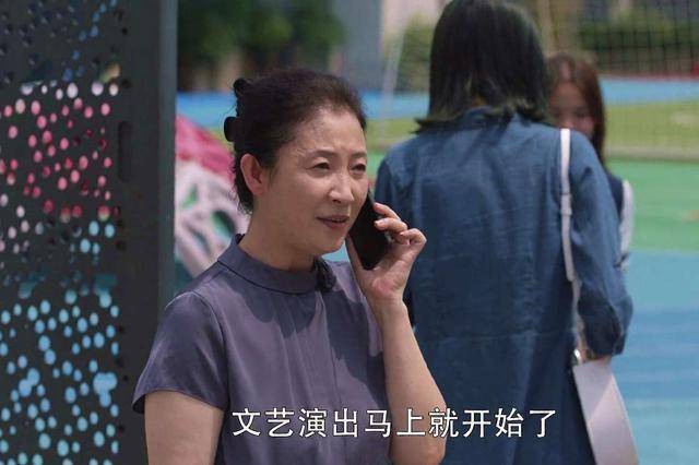 原创欢迎光临中六位广场舞大妈看着眼熟你能说出她们的名字吗