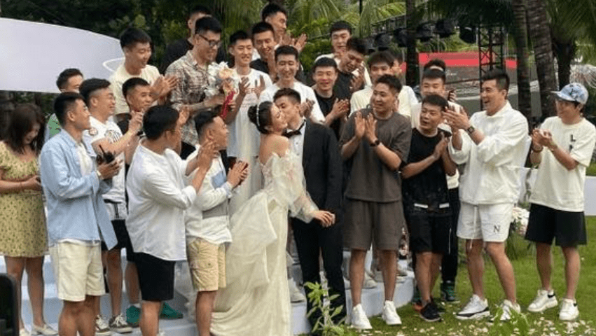 杨鸣参加赵继伟婚礼!