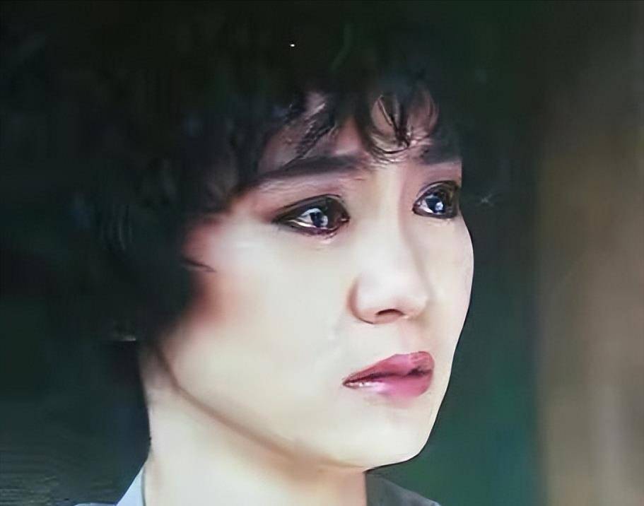 原创琼瑶女主刘雪华遭渣男刘德凯背叛终生不育真爱却坠楼身亡