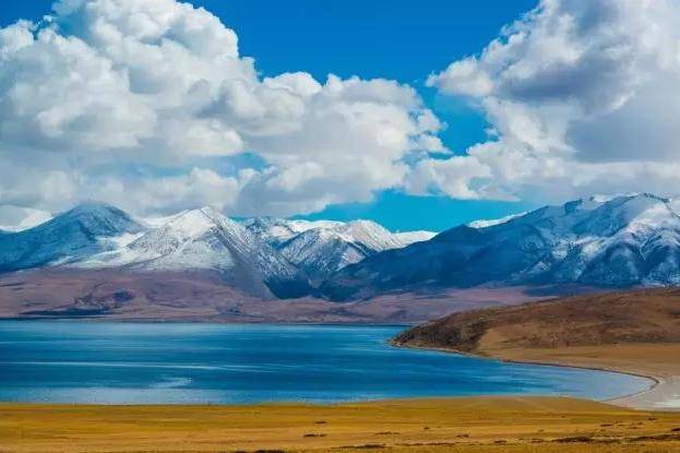 西藏四个边陲小城，风景秀丽，一不小心就出国了