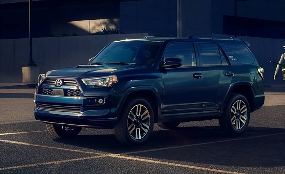 2022丰田4runnertrdsport赋予suv更多的街头信誉