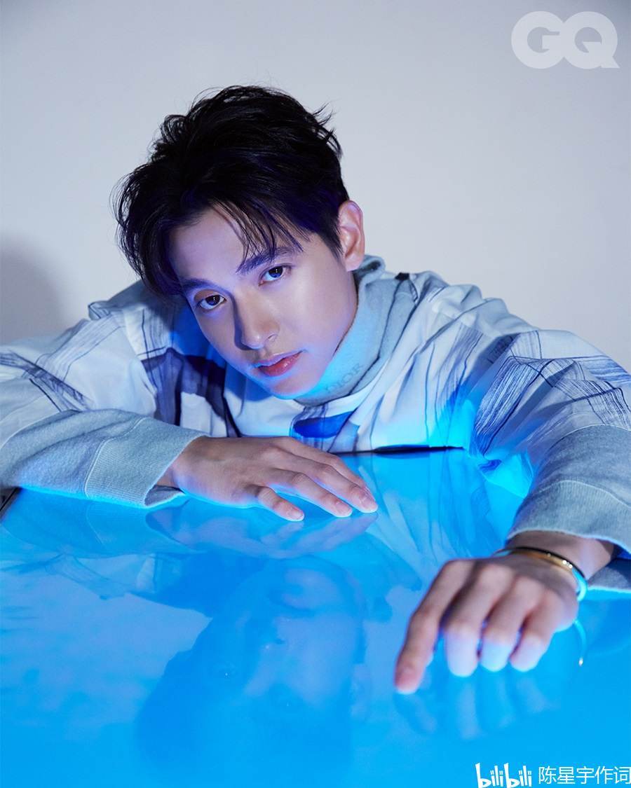 原创泰国顶流偶像明星jamesjirayu连登国际杂志双封大片释出高奢宠儿