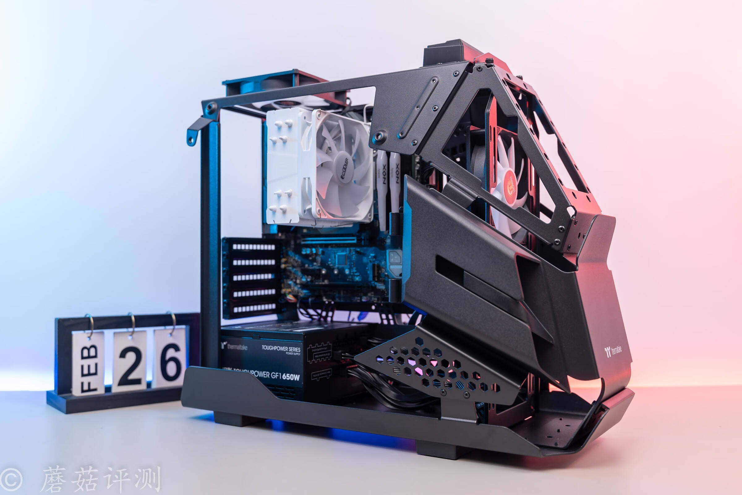 横置安装,对于这种正常的三风扇显卡,tt的这款阿帕奇mini机箱可以兼容