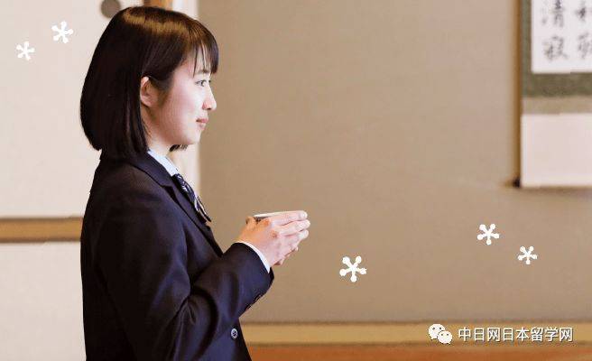 好文学园女子高中小笠原流礼法:日本名媛养成记_礼仪_田理恵_方法