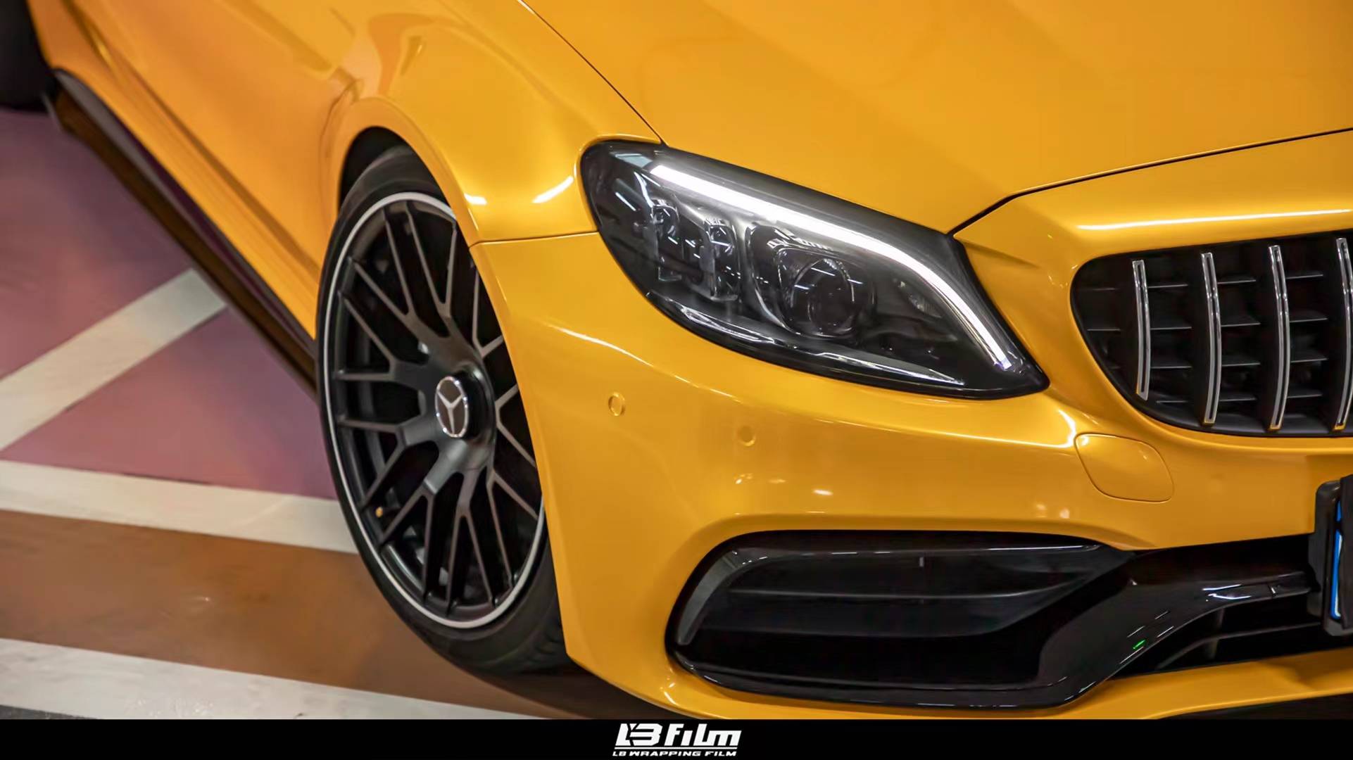奔驰-c63coupe 【lbfilm改色膜】超亮金属枫叶黄_搜狐汽车_搜狐网