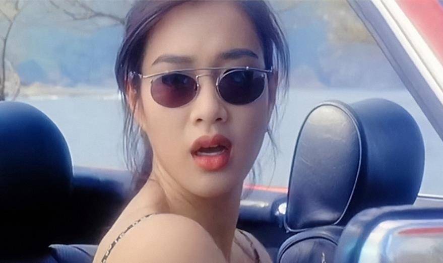 51岁的钟丽缇,就这样改写了她的结局,苦尽甘来终无遗憾_周星驰_康敏