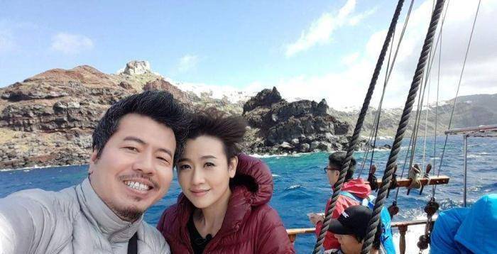 非要在鸟巢开演唱会,结果却尴尬了_黄国伦_寇乃馨_妻子