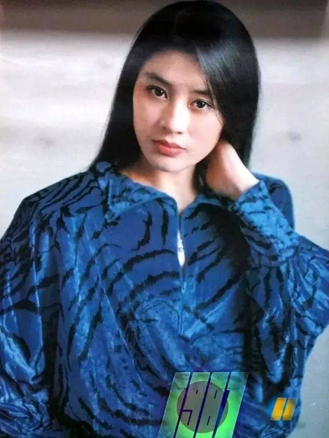 原创记忆中的1987老挂历上的12位女明星依然是人们心中的女神