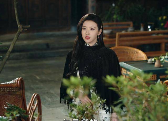 《司藤》开播,景甜与张彬彬主仆cp好磕,一集一套旗袍超养眼_剧中_老