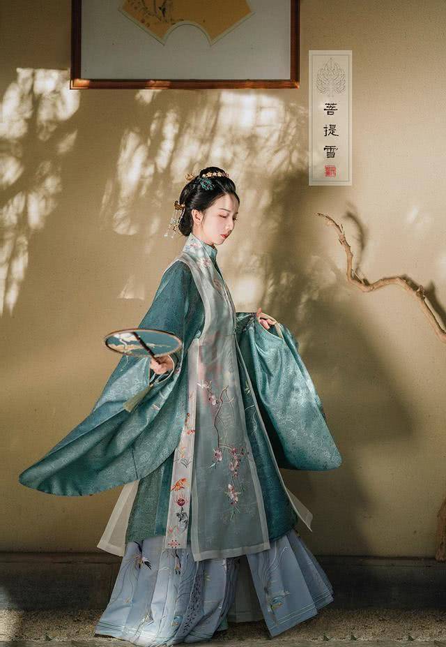 窄袖,大袖,琵琶袖,明制汉服的袖型你更喜欢哪一种?_穿着_袖子_时候