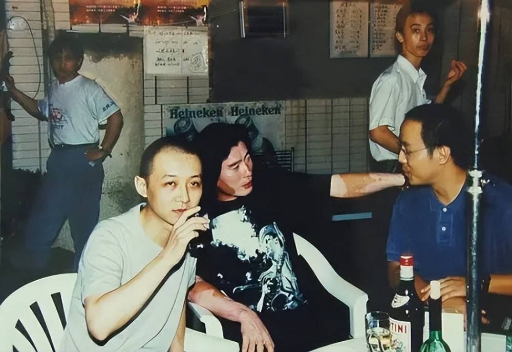 神仙窦唯两段婚姻伤人伤己拒绝了全世界但是对女儿的爱毋庸置疑