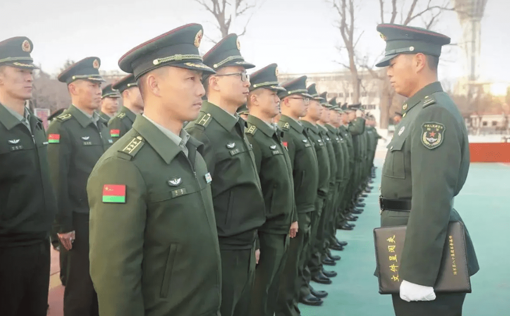 解放軍換髮21式軍服2021年為何沒有更新常服和禮服