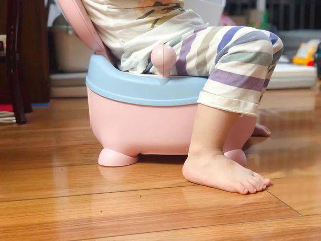 只需五步,让你的孩子轻松学会如厕_厕所_身体_排便训练