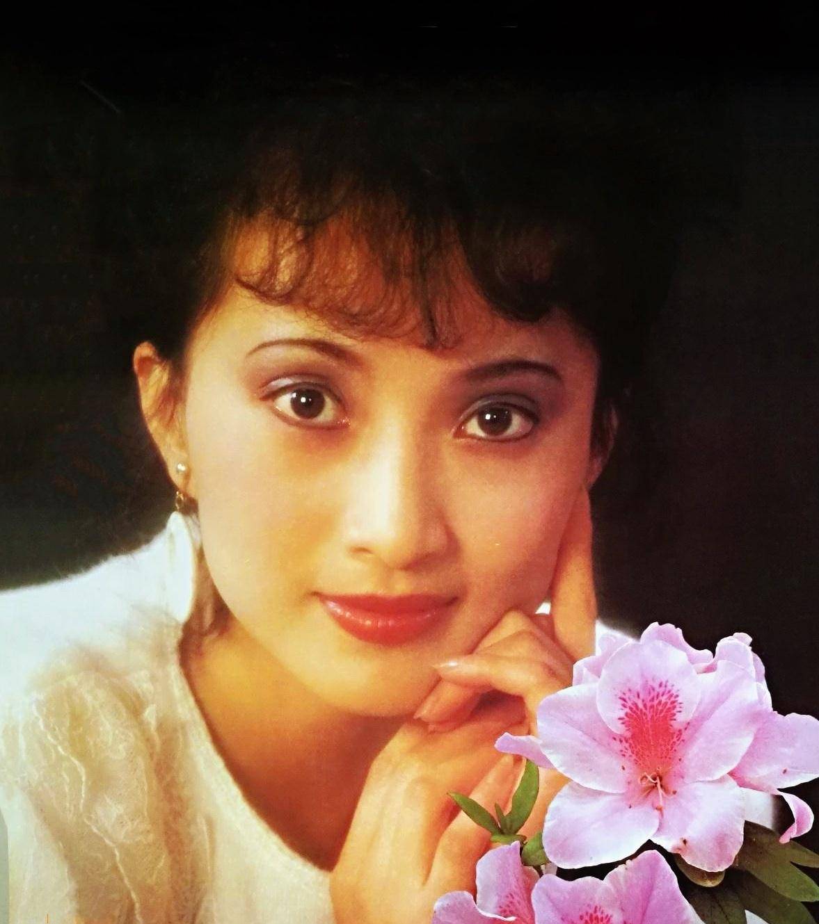 1996年开始,李勇勇先后在电视剧《多瑙河·黄太阳》中饰演张凝,《英雄